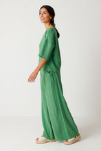 Afbeelding in Gallery-weergave laden, KLODIN TROUSERS grass green
